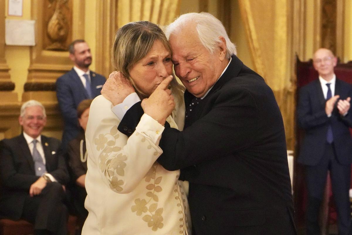 El Real Círculo de la Amistad entrega sus medallas e insignias de oro en el Día del Socio