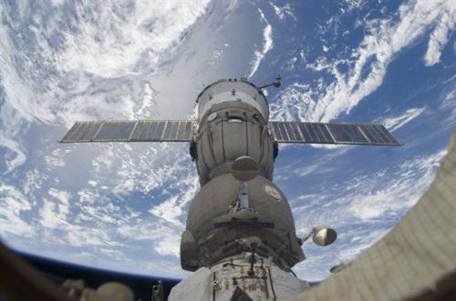 La ISS ha permitido la presencia  de astronautas, como los españoles Pedro duque o Miguel López Alegría, de forma continua en el espacio.