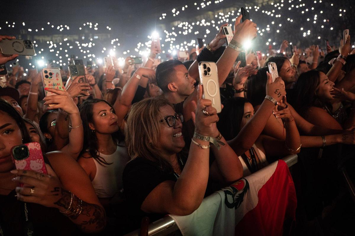 Aventura, la banda liderada por Romeo Santos, triunfa en el Sant Jordi