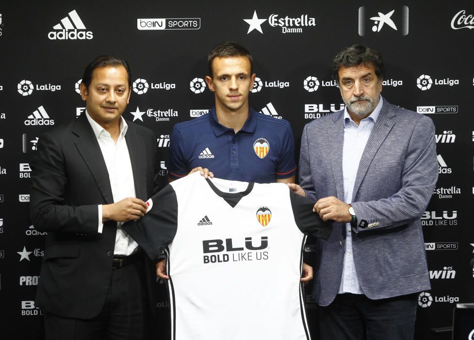 El Valencia CF presenta a Maksimovic