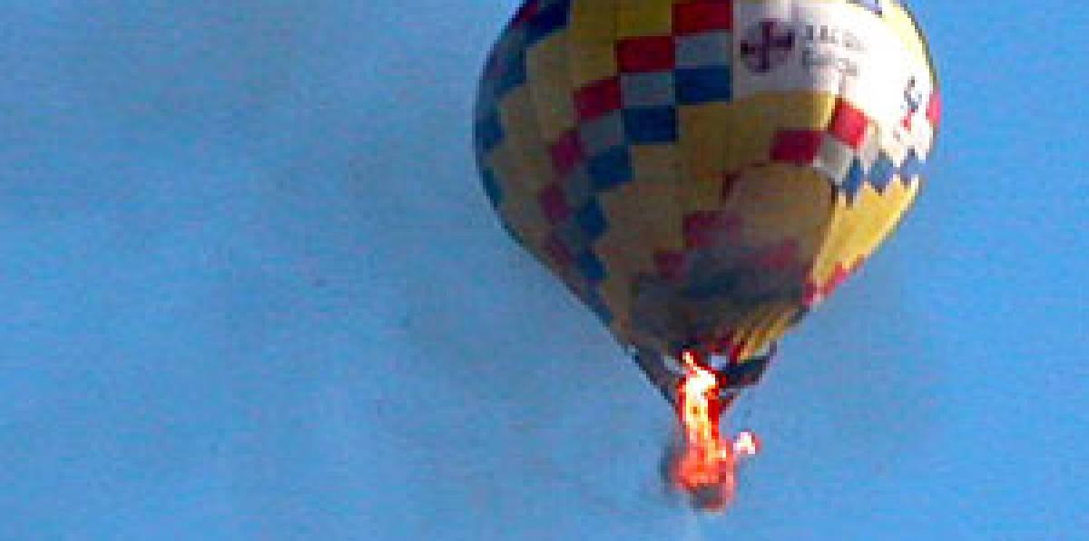 El 23 de abril de 2024 un globo se incendió en Santiago tras colisionar con la chimenea del Instituto Xelmírez
