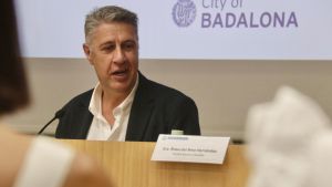 El alcalde de Badalona, Xavier Garcia Albiol, durante la presentación del barómetro oficial municipal