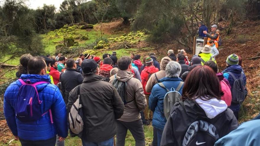 Una ruta guiada por el conjunto de chozos de Estacas, en Fornelos de Montes.  // C.M. AS ESTACAS