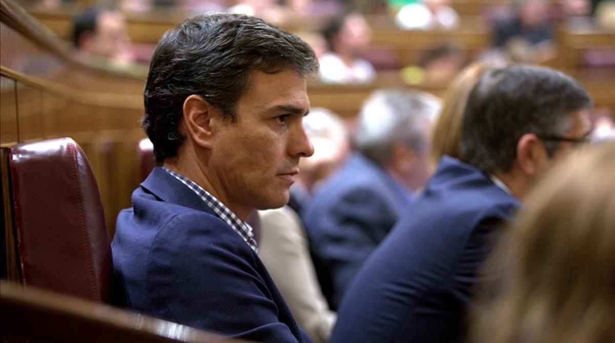 El exsecretario general del PSOE Pedro Sánchez, en su escaño del Congreso, el pasado miércoles.