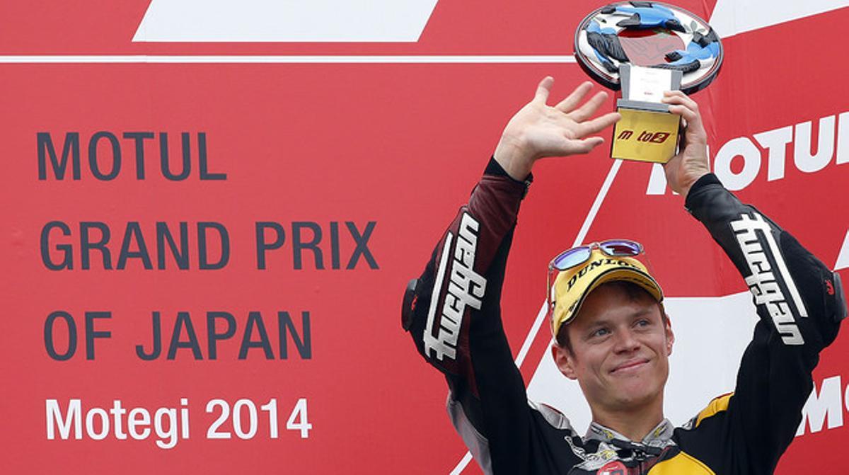 Esteve ’Tito’ Rabat, al podi del GP del Japó a Motegi, on ha estat tercer. Esteve ’Tito’ Rabat, al podi del GP del Japó a Motegi, on ha estat tercer.