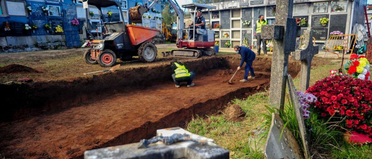 La humedad de la tierra dificulta la conservación de restos orgánicos.