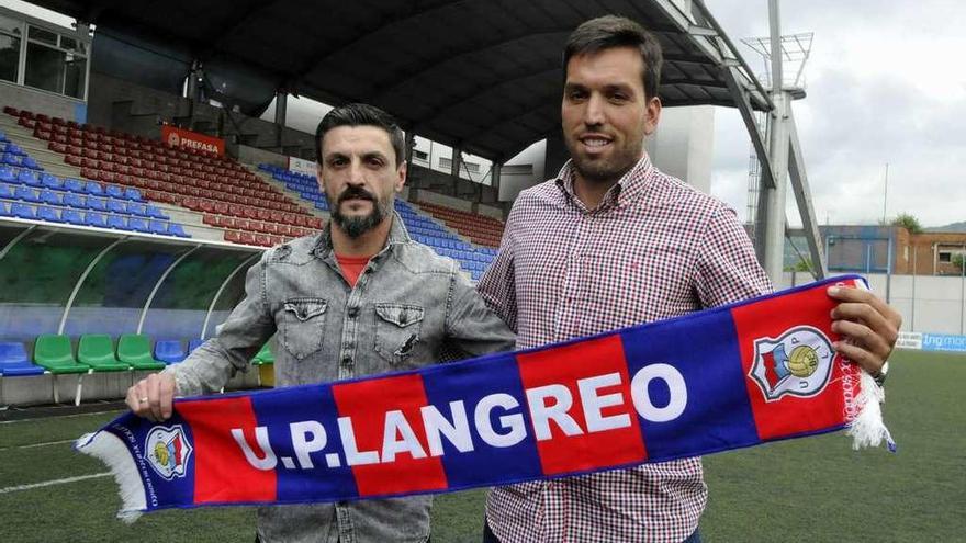 Clemente y Hernán, durante su presentación en Ganzábal.