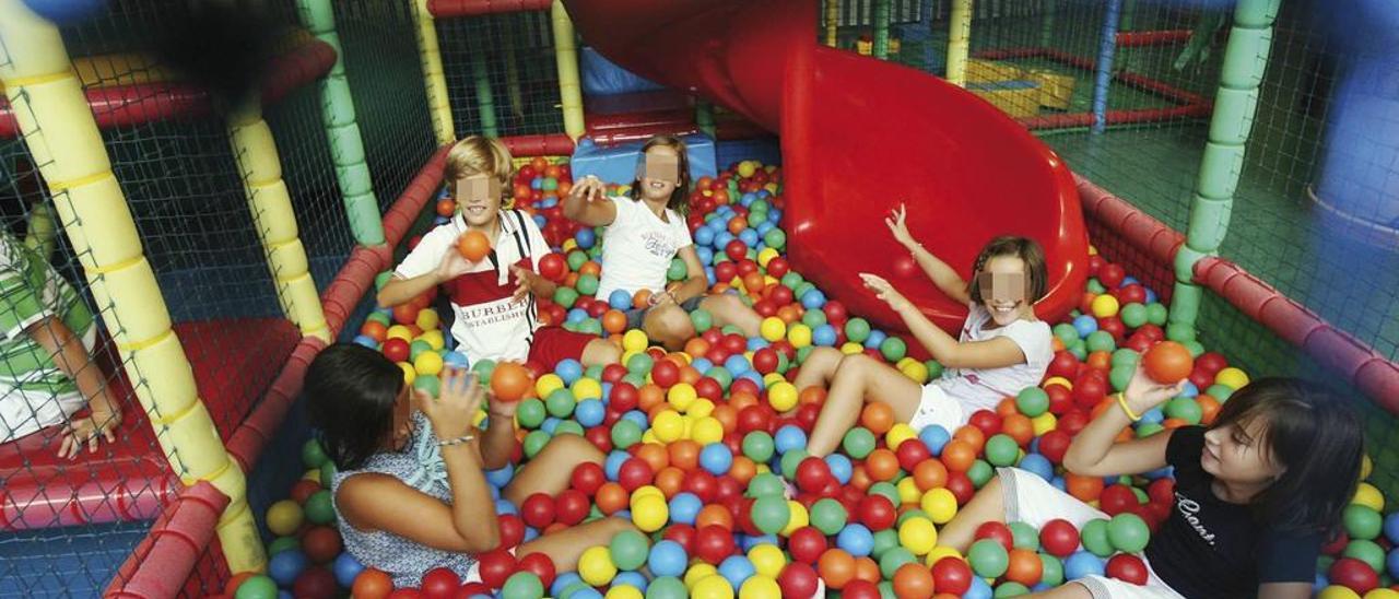 Es negocio un parque de bolas para niños?