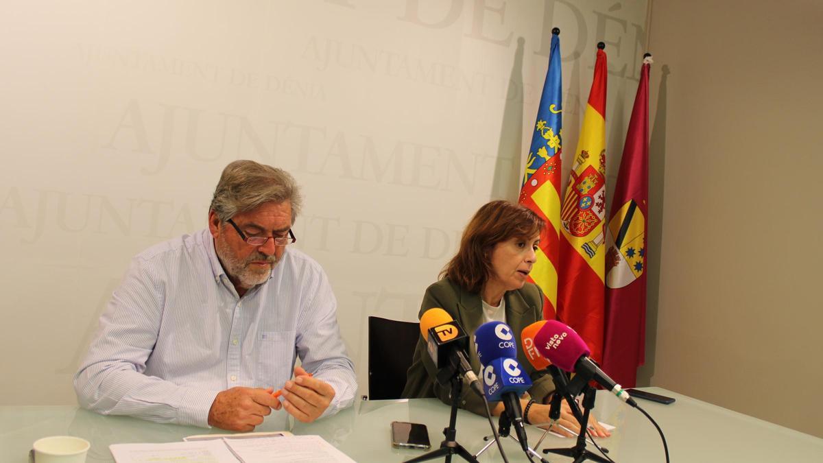 El concejal de Vivienda, Rafa Carrió, y la concejala de Territorio, Maria Josep Ripoll