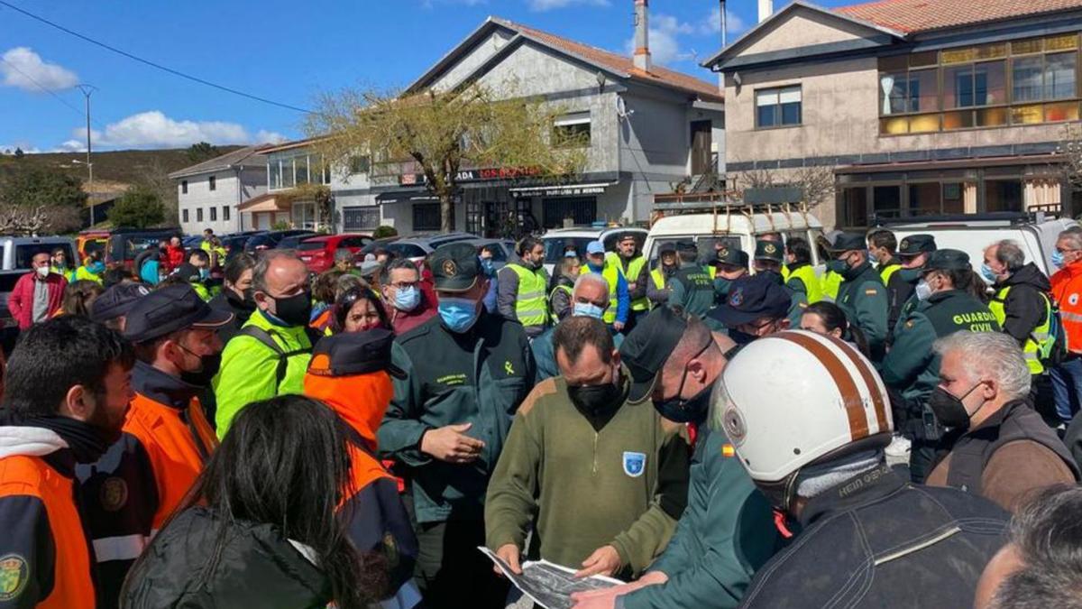 Voluntarios, Guardia Civil y Protección Civil, en la búsqueda.