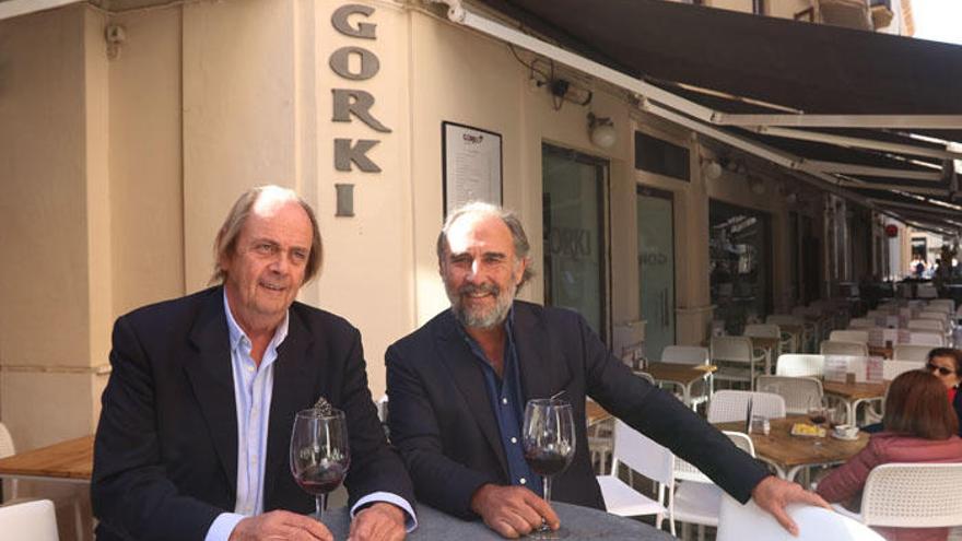 Gonzalo Ramírez (izquierda) y Luis Higuera, esta semana en el restaurante Gorki de la calle Strachan.