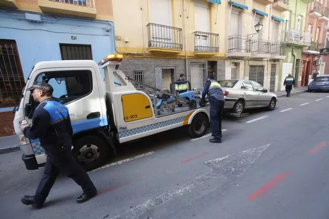 Hacienda pide la revisión de las tarifas de la grúa para que el servicio no sea tan deficitario para el Ayuntamiento