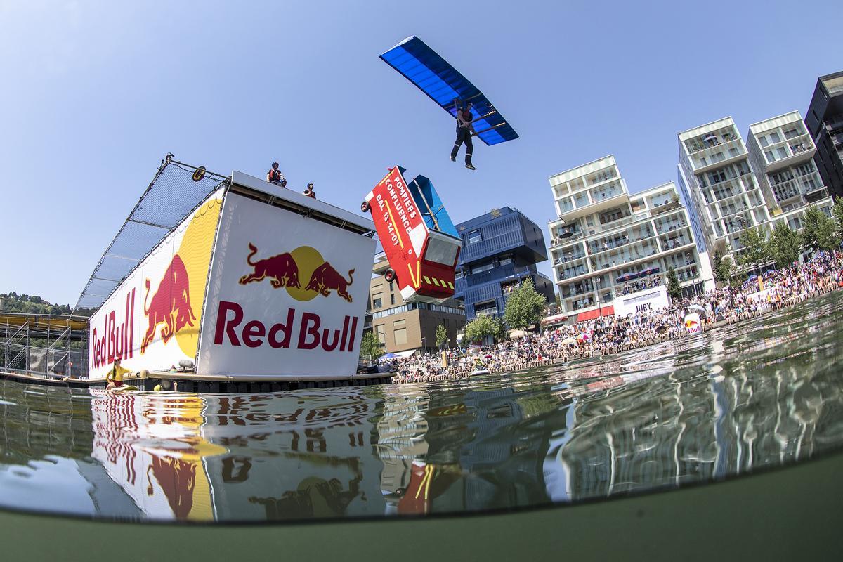 Alinghi Red Bull Racing convoca una beca para ingenieros de la UPC para que creen un objeto volador