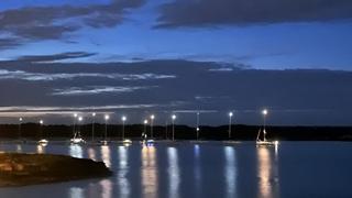 Descontrol en la Colònia de Sant Jordi: Barcos fondeados celebran de madrugada una fiesta salvaje con música a todo volumen