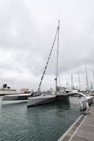 11-11-19 LAS PALMAS DE GRAN CANARIA. MUELLE DE CLUB NAUTICO. LAS PALMAS DE GRAN CANARIA. Trimaran multicasco que aquiere batir el recor de la vuelta al mundo atracado en la Marina del Real Club Nautico de Las Palmas de Gran Canaria. Fotos: Juan Castro.  | 11/11/2019 | Fotógrafo: Juan Carlos Castro