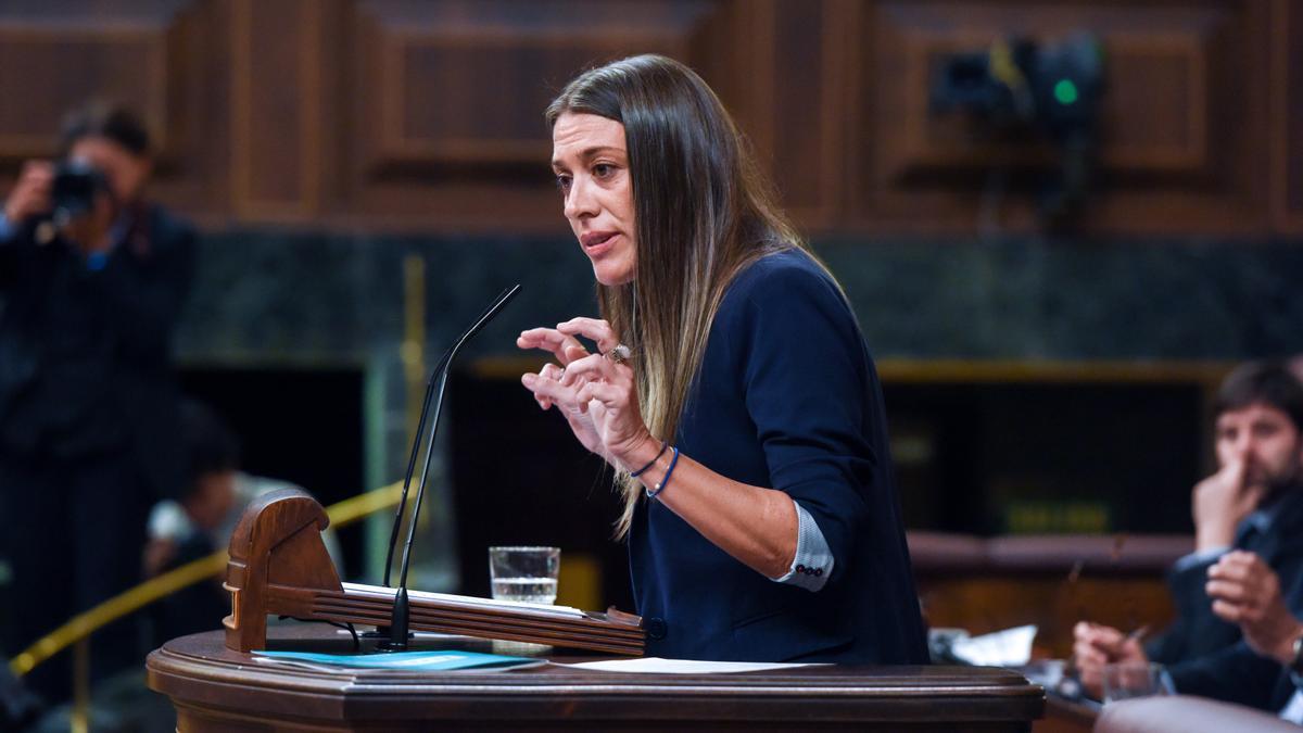 La diputada y portavoz de Junts, Miriam Nogueras, durante la primera sesión del debate de investidura de Pedro Sánchez como presidente de Gobierno, en el Congreso de los Diputados, a 15 de noviembre de 2023, en Madrid (España)