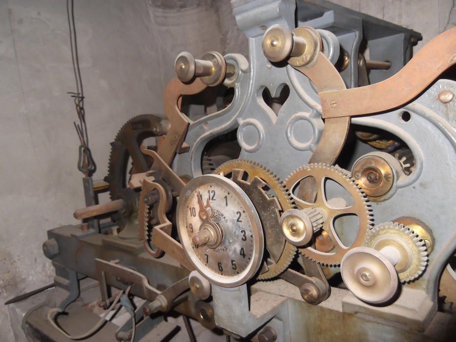 Mecanismos del reloj del campanario de Picassent.