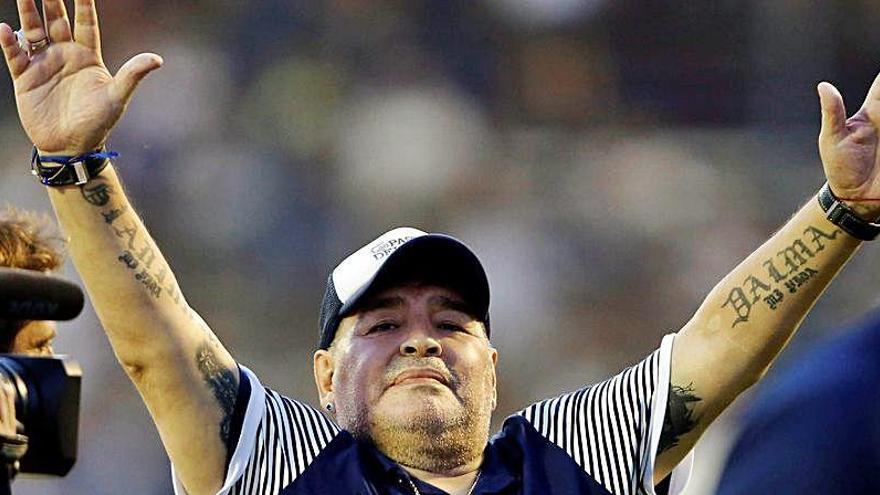 Maradona ha perdido la vida a los 60 años por una parada cardiorrespiratoria en Argentina