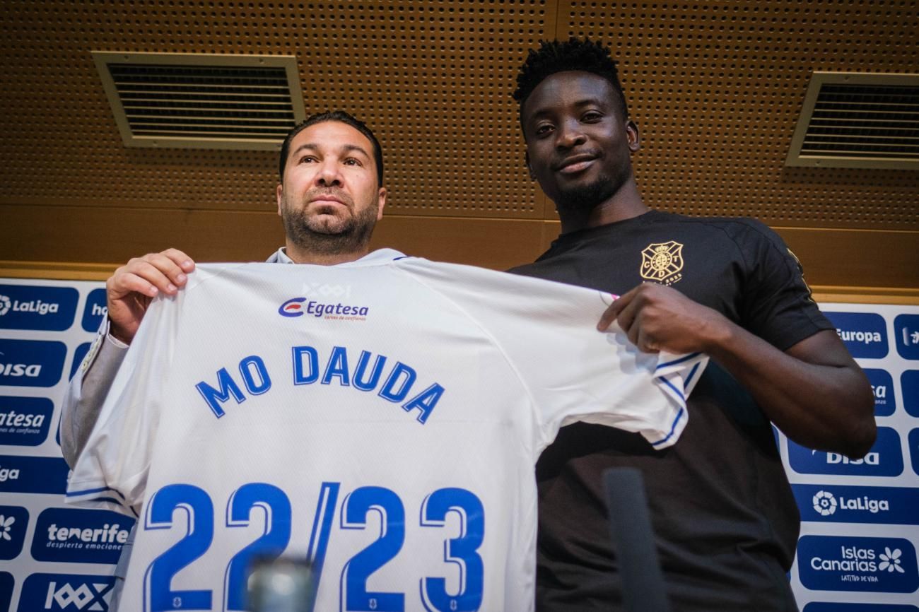 Presentación de Mohammed Dauda (CD Tenerife)