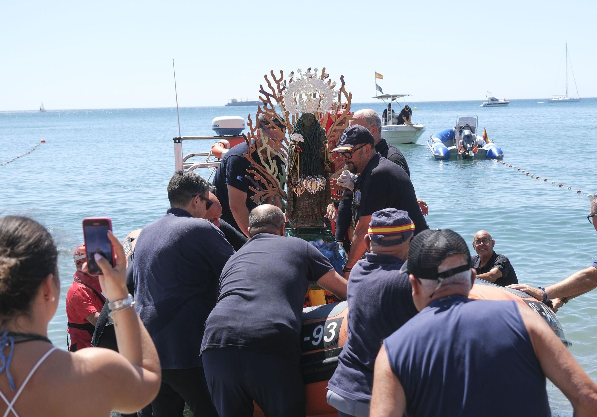 Procesión de la Virgen del Carmen de los submarinistas en La Malagueta