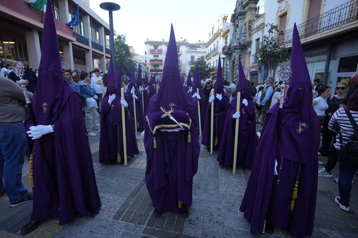 La procesión, por el barrio de San Lorenzo La procesión, por el barrio de San Lorenzo