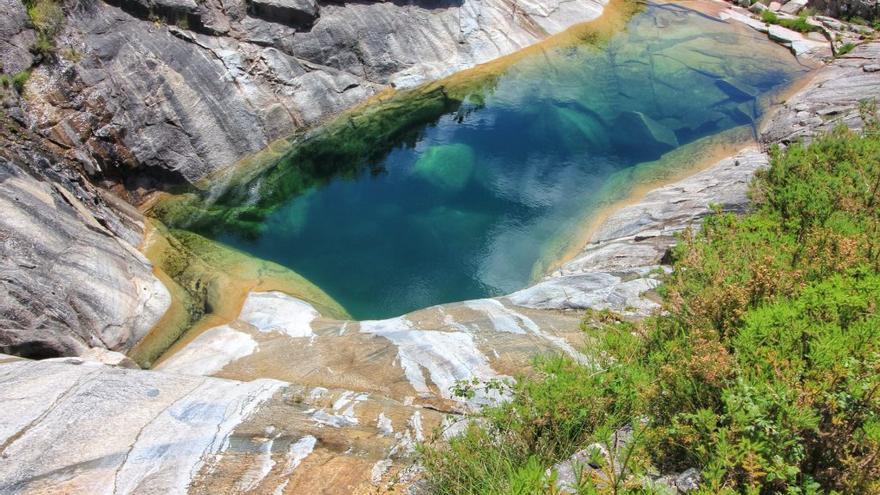 Las &#039;Sete Lagoas&#039; portuguesas del Gerés: pozas de agua verde esmeralda.