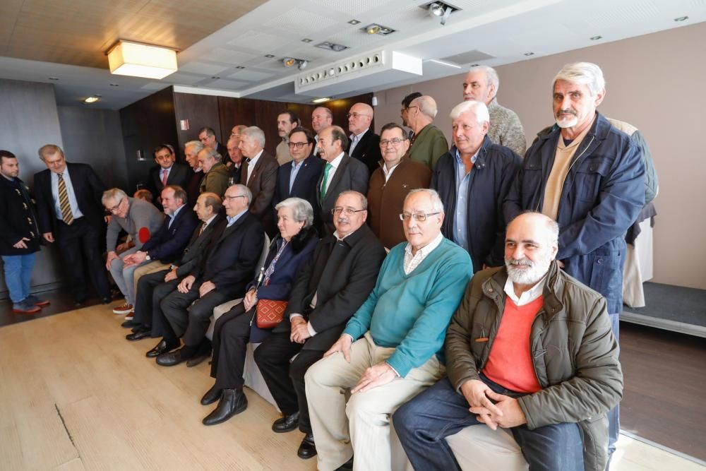 Homenaje a los socios veteranos del Sporting.