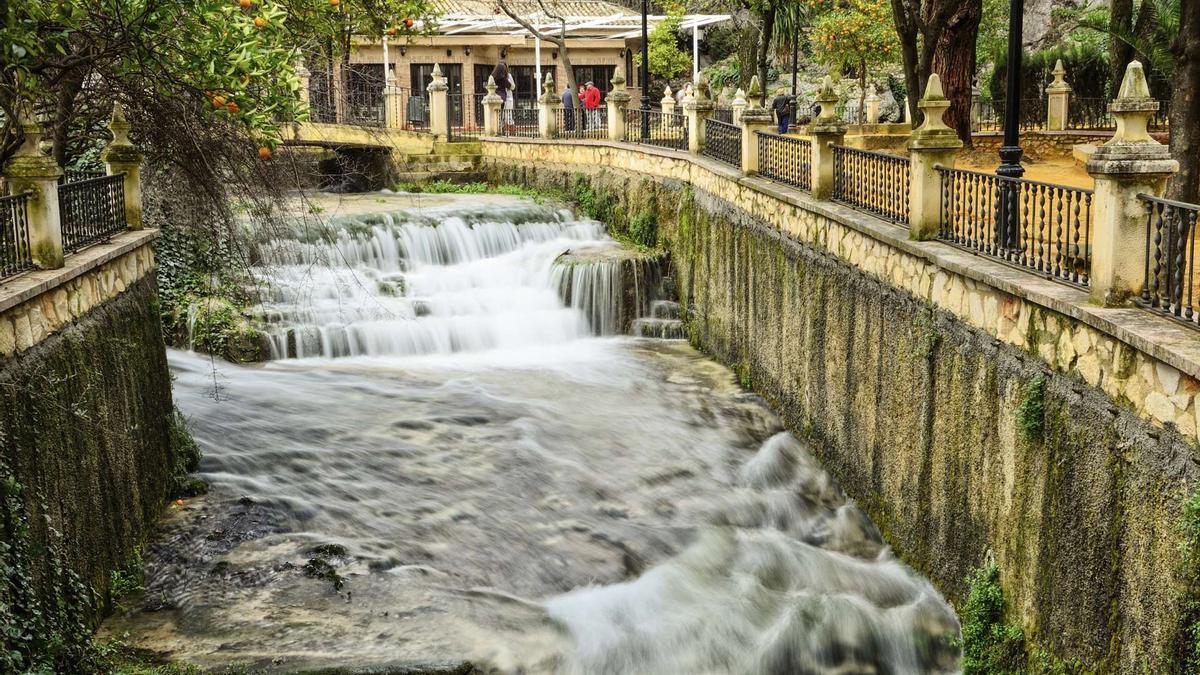 Fuente del Río es un paraje natural situado a la entrada este de la ciudad, en este lugar nace el río Cabra