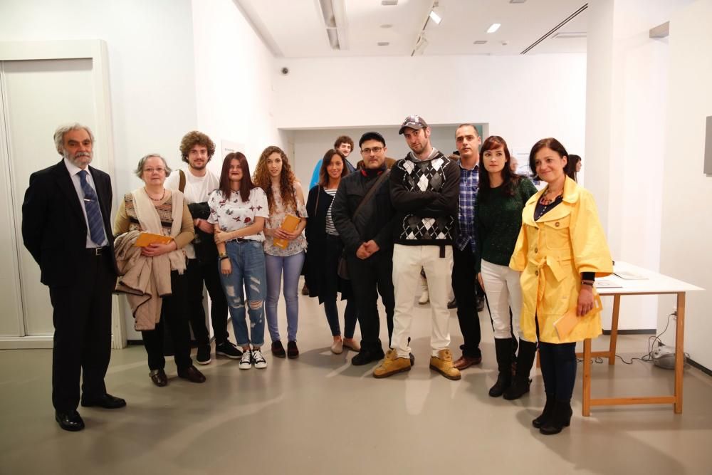 Trabajos de la Escuela de Arte de Oviedo expuestos en la sala Borrón