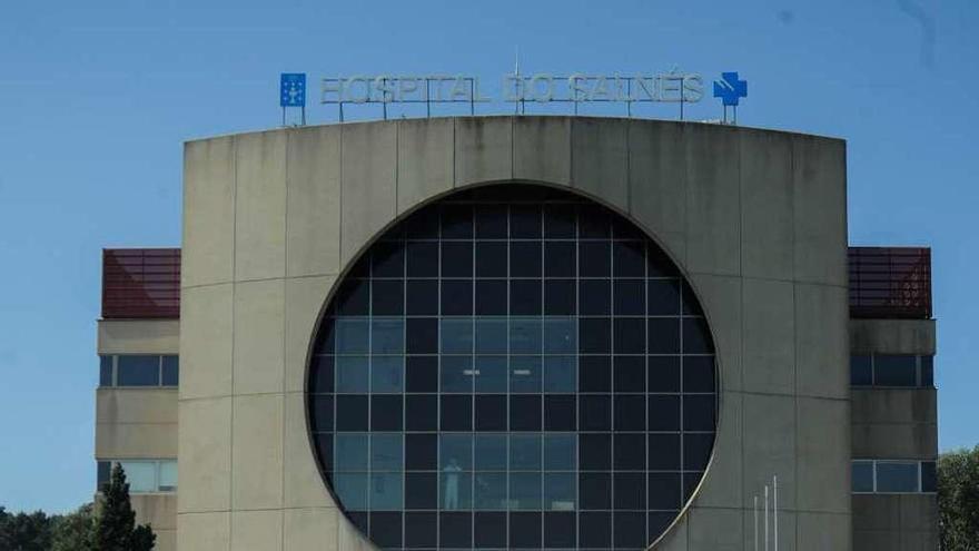 El Hospital Comarcal do Salnés, en la parroquia de Rubiáns, Vilagarcía. // Iñaki Abella