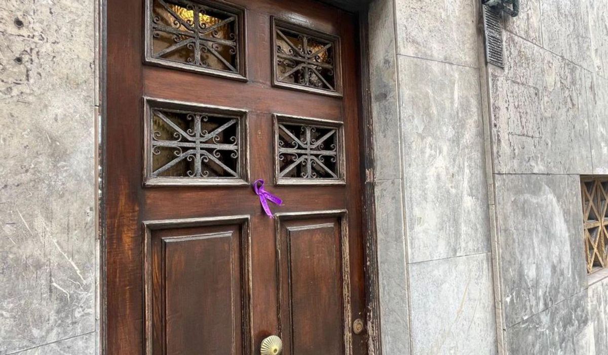 Concentración en la Gota de Leche contra la violencia machista.
