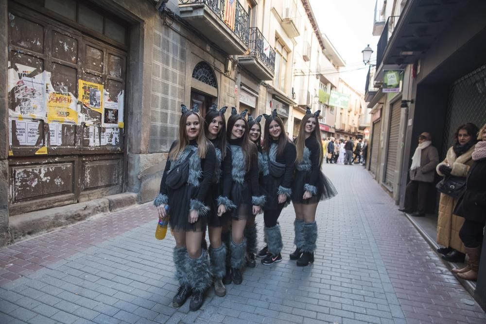 Set mil persones desborden els carrers de Sallent en un Carnaval multitudinari