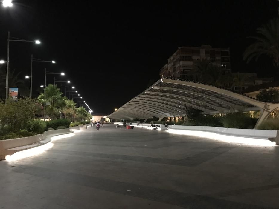 Reparación de luminarias en el paseo Vista Alegre y Juan Aparicio de Torrevieja