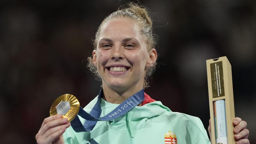 Viviana Marton, homenajeada en la Torre Eiffel en el Parque de Campeones