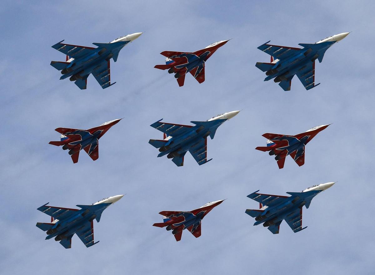 Putin preside en Moscú el desfile militar por el aniversario de la victoria frente a los nazis