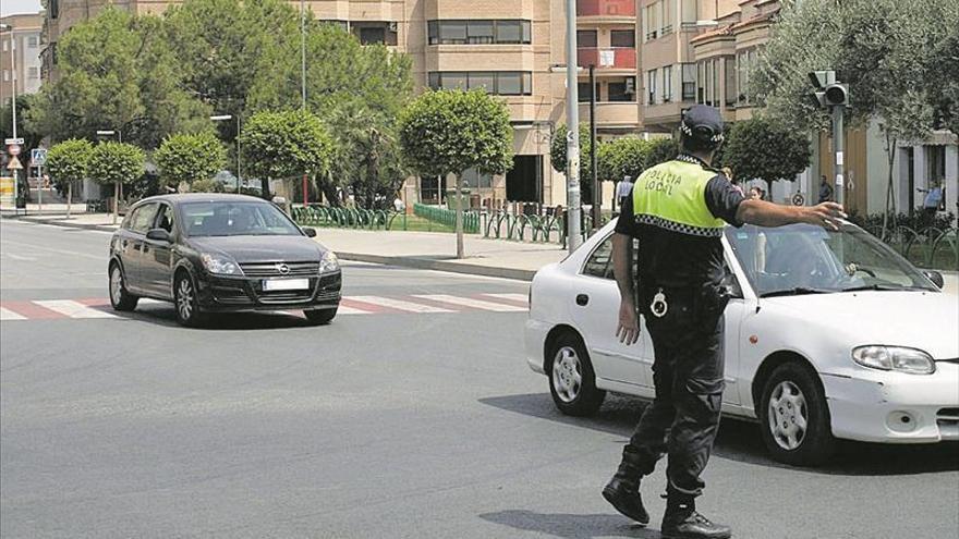 Detenido en Onda un menor drogado al volante de un coche