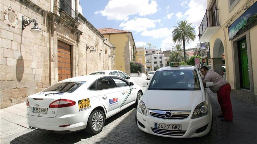 El TSJEx sentencia que el Ayuntamiento de Mérida no está obligado a adjudicar nuevas licencias de taxi