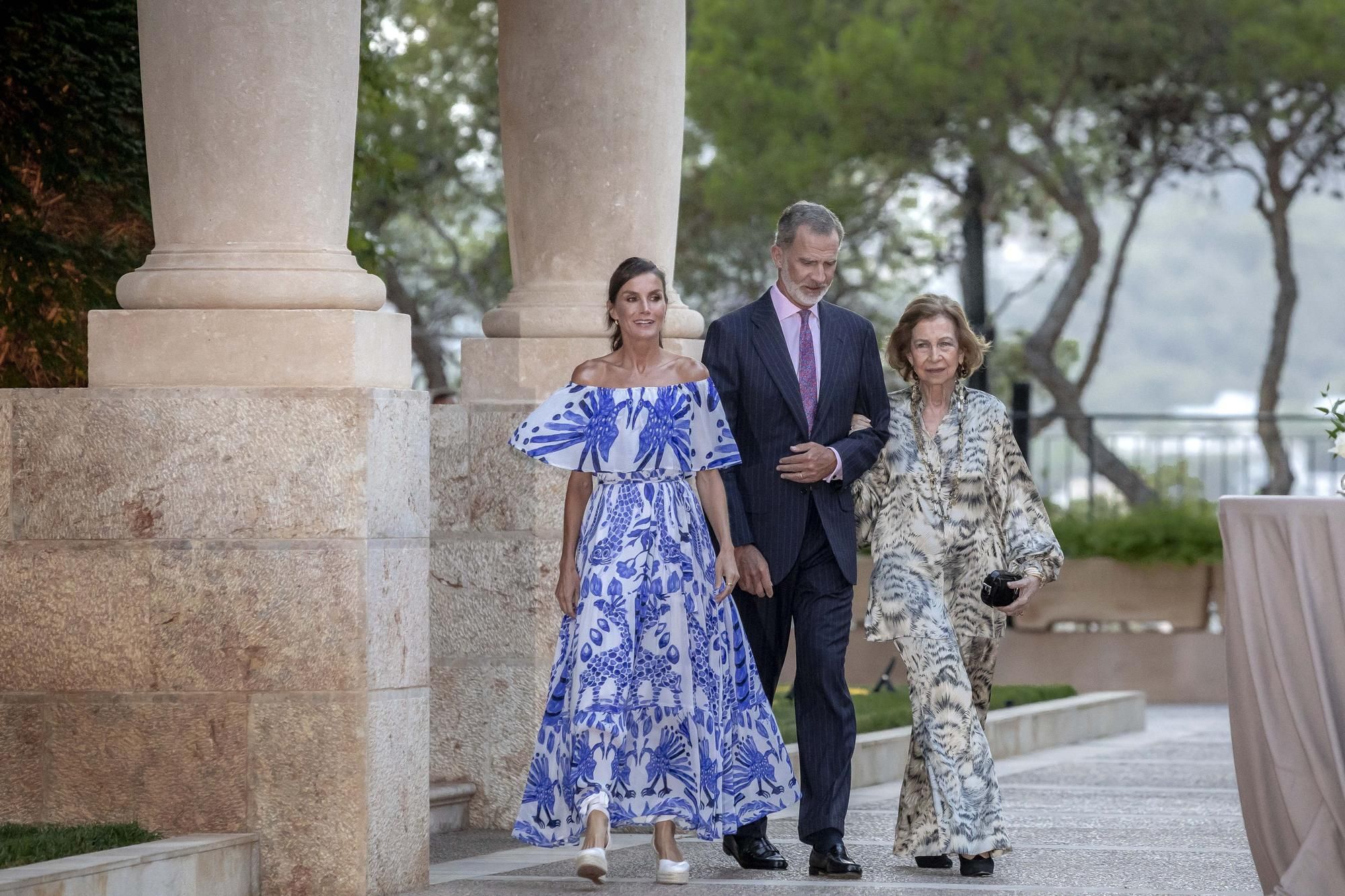 Felipe VI., Letizia und Sofía empfangen ihre Gäste im Marivent-Palast auf Mallorca