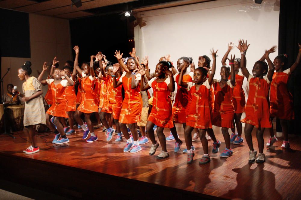 Concert solidari nens d'Uganda