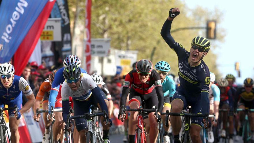 Impey guanya l&#039;etapa, Valverde segueix líder i Froome perd el segon lloc