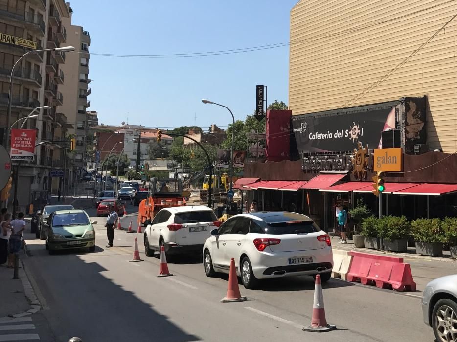 Asfaltatge plaça del Sol de figueres