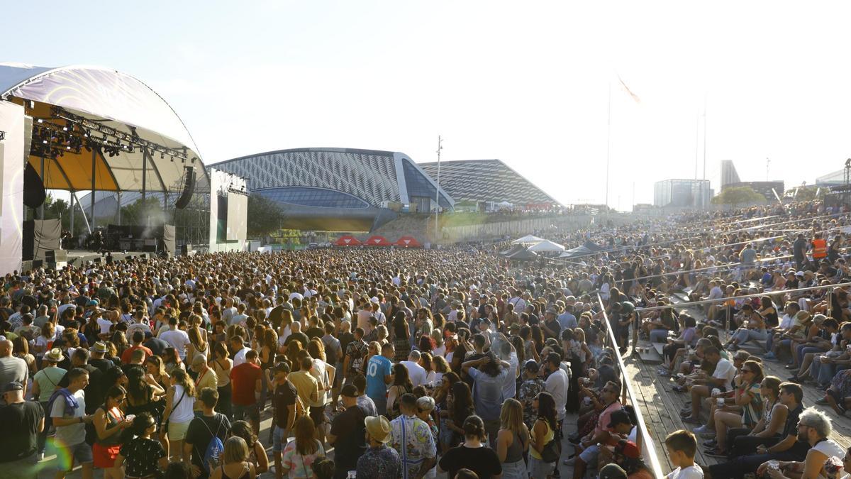 En imágenes | Zaragoza ya vibra con los primeros conciertos del Vive Latino