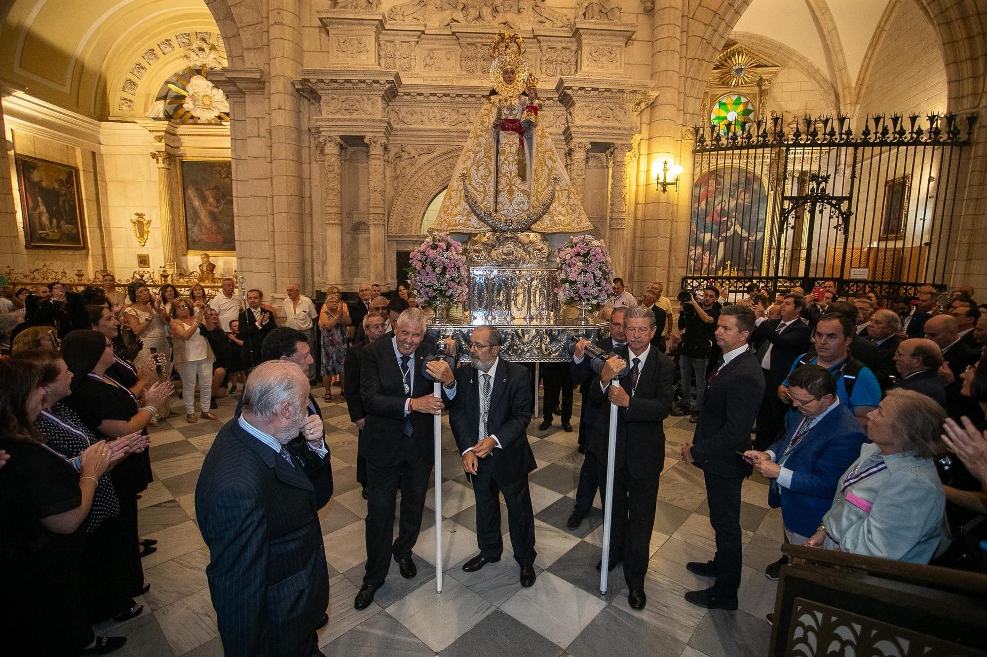 Procesión clausural de la Fuensanta en la Catedral, en imágenes