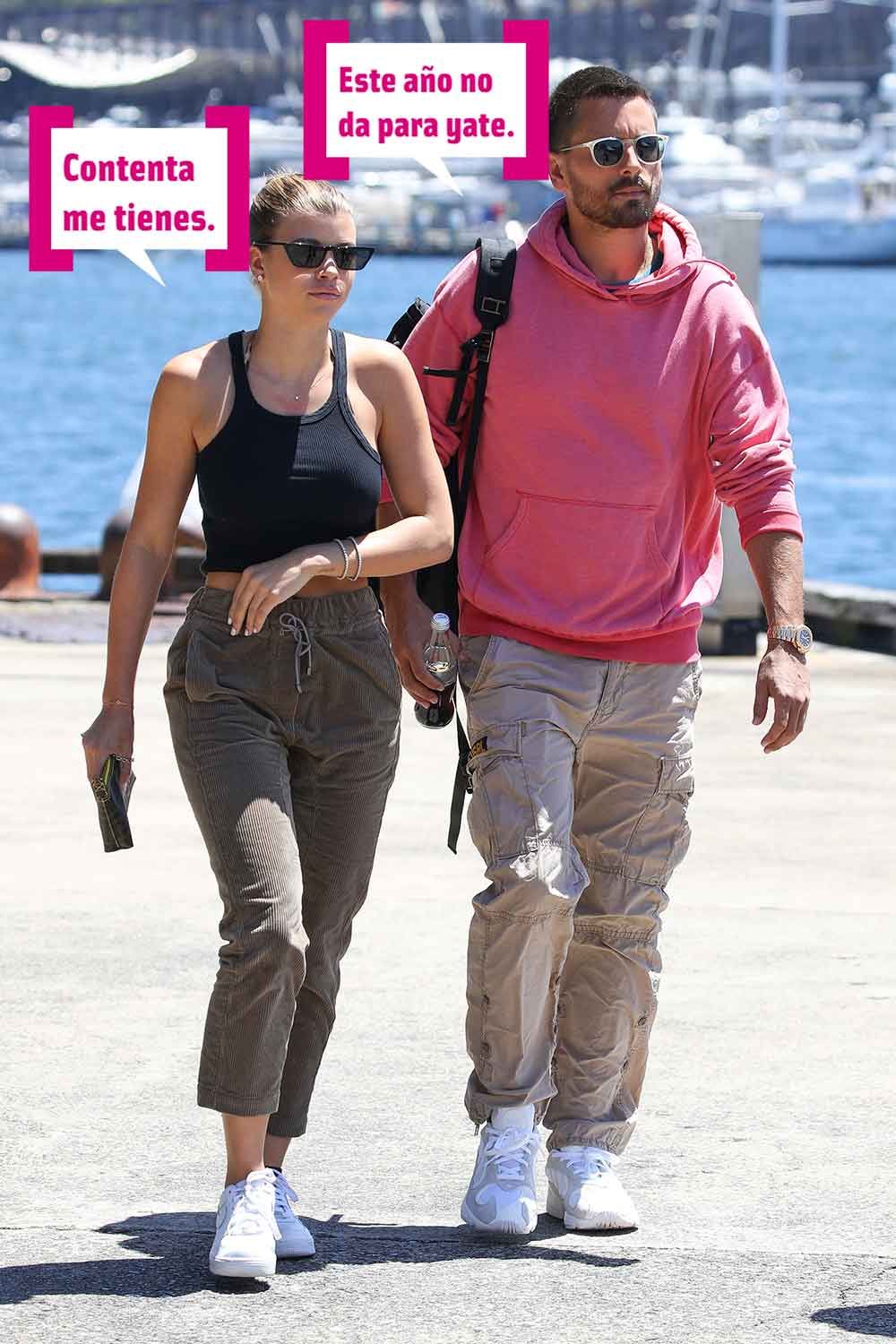 Sofia Richie y Scott Disick paseando por Marbella