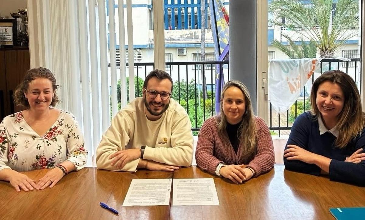 De izquierda a derecha los alcaldes de Piles, Daimús, Bellreguard y Miramar.