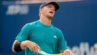 Davidovich se retira en los octavos de final de Toronto con calambres en las piernas