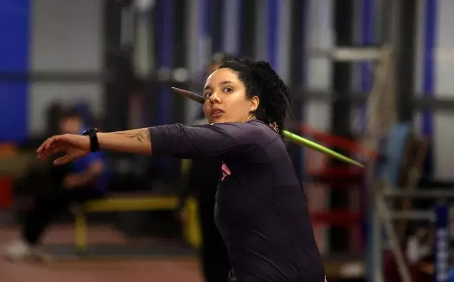 Yulenmis Aguilar se reencuentra con la jabalina en A Coruña