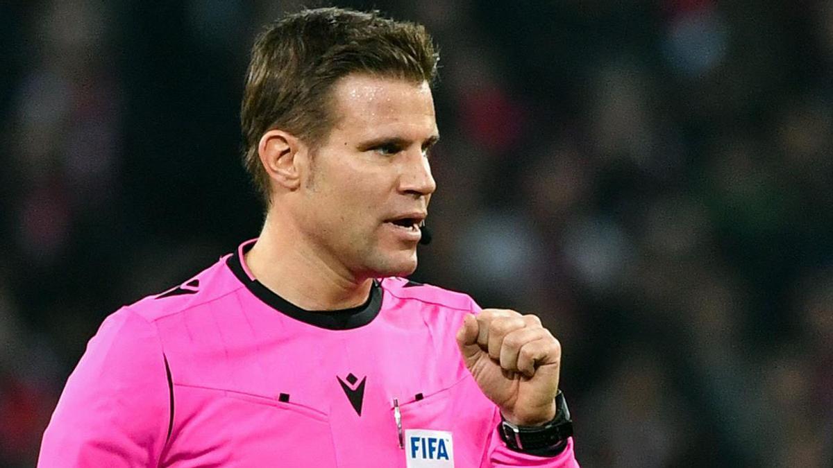 El alemán Felix Brych, uno de los árbitros que podría pitar a España