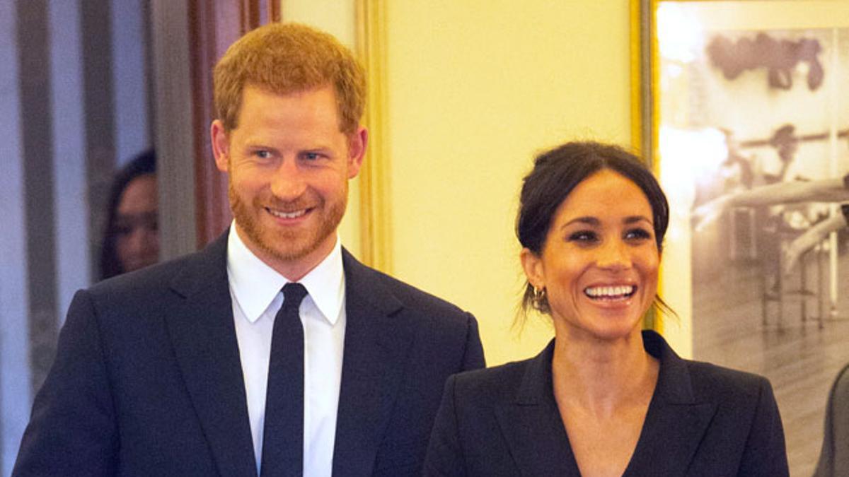 Meghan Markle nos recuerda por qué tenemos que tener un vestido-blazer