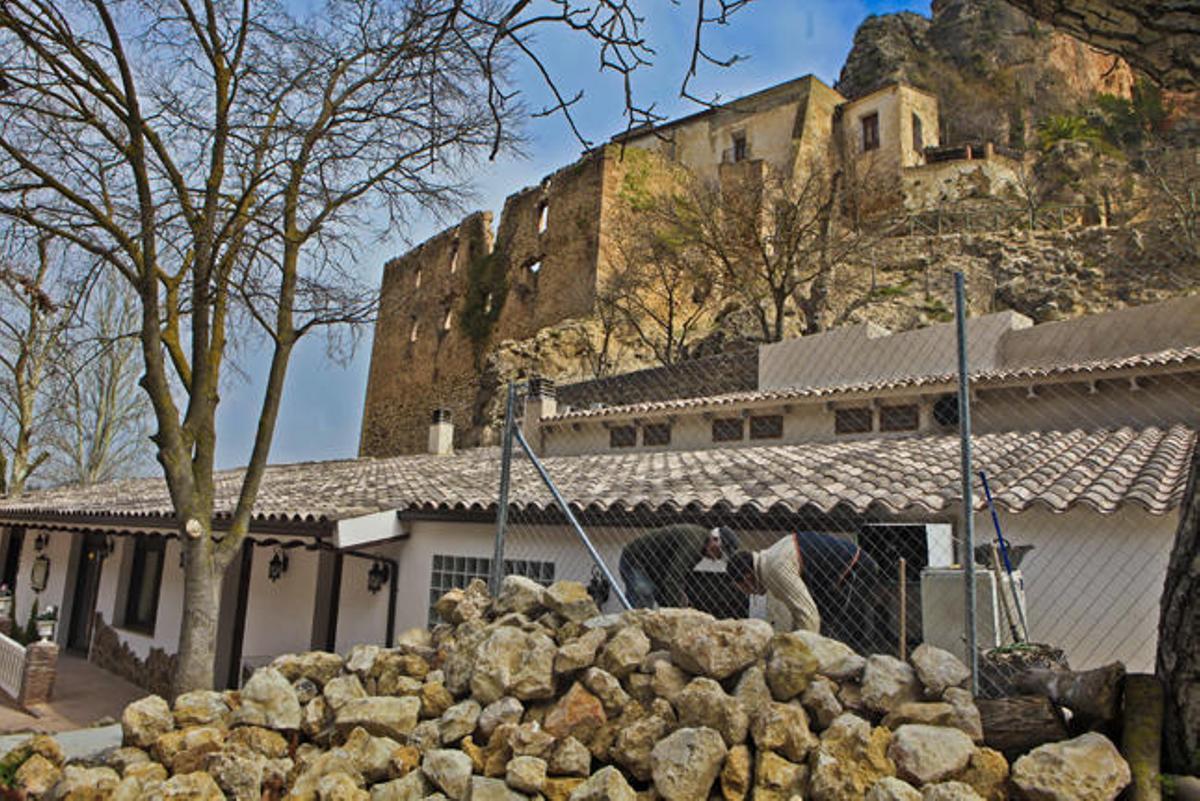 Agres se vuelca con su convento